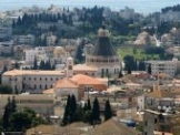 مستوطن يهودي يقتحم كنيسة البشارة للاتين في الناصرة ويعتدي على الرهبان ورجال الدين